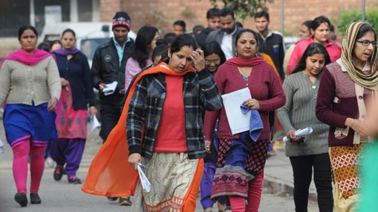 यूजीसी-नेट पास करने पर सिर्फ़ एकेडमिक्स में ही नौकरी… अगर ऐसा सोचते हैं तो जानिए और कहां-कहां हैं मौक़े