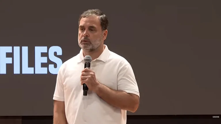 बड़ी खबर LIVE: बिहार चुनाव से ठीक पहले राहुल गांधी ने फोड़ा ‘हाइड्रोजन बम’, बोले- ‘हरियाणा में 25 लाख वोट चोरी हुई’