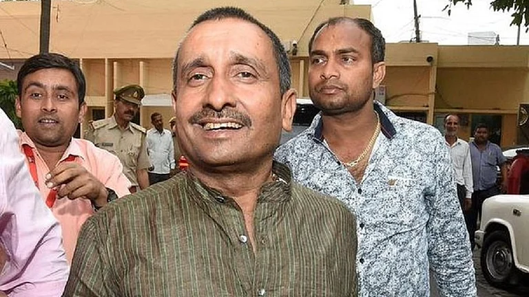उन्नाव रेप केस: कुलदीप सेंगर को सुप्रीम कोर्ट से बड़ा झटका, जेल ही रहना होगा, हाई कोर्ट के ‘जमानत’ आदेश पर लगी रोक
