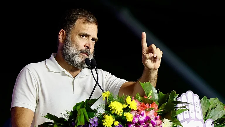 बड़ी खबर LIVE: निर्वाचन आयोग लोकतंत्र का रक्षक नहीं, ‘वोट चोरी’ की साजिश का सहभागी बन चुका हैः राहुल गांधी