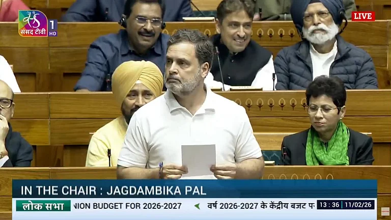 ‘एपस्टीन फाइल’ में हरदीप पुरी, अंबानी का नाम, लोकसभा में सरकार पर बरसे राहुल, बोले- मोदी ने भारत को बेच दिया