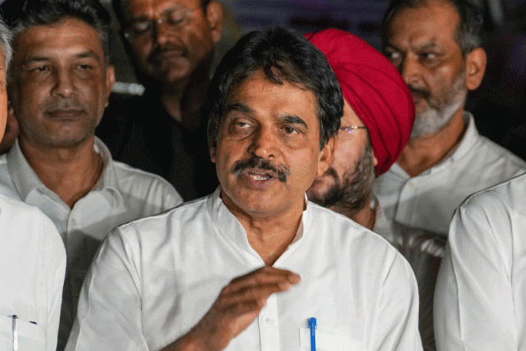 चर्च की चेतावनी के कुछ दिनों बाद कांग्रेस ने कहा—विदेशी अंशदान विनियमन विधेयक ईसाइयों को निशाना बनाता है।