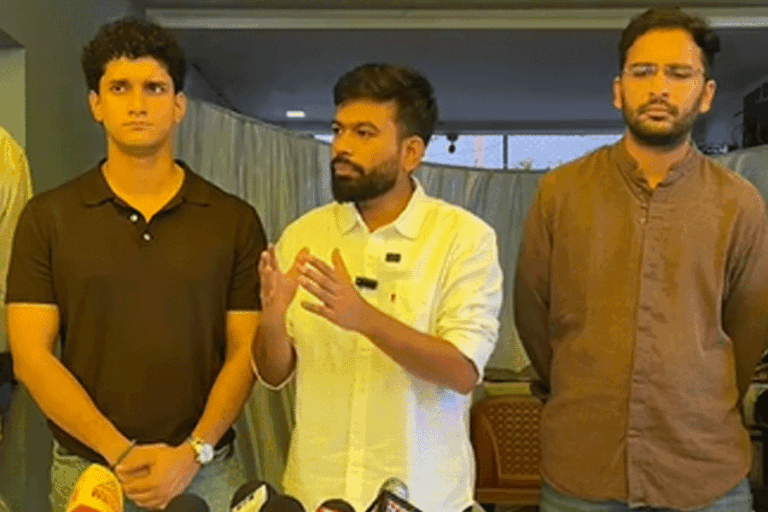 कॉकरोच जनता पार्टी ‘क्या बोलती पब्लिक’ अभियान चलाएगी, बेरोजगारी को देशव्यापी मुद्दा बनाएगी: अभिजीत डुबके