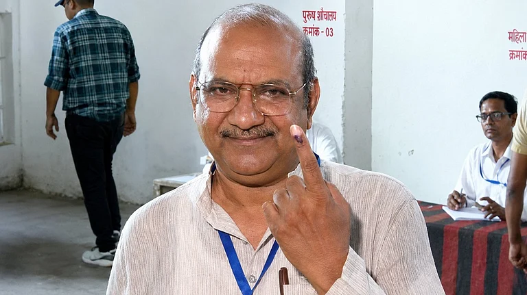 विधानसभा उपचुनाव: बांकीपुर से जीते प्रशांत किशोर, दतिया में कांग्रेस और मांजलपुर में बीजेपी ने दर्ज की जीत