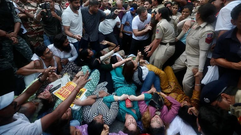 आज देशभर में ‘काला दिवस’ मनाएगी कांग्रेस, पार्टी नेताओं से बदसुलुकी के विरोध में सरकार के खिलाफ आंदोलन आह्वान